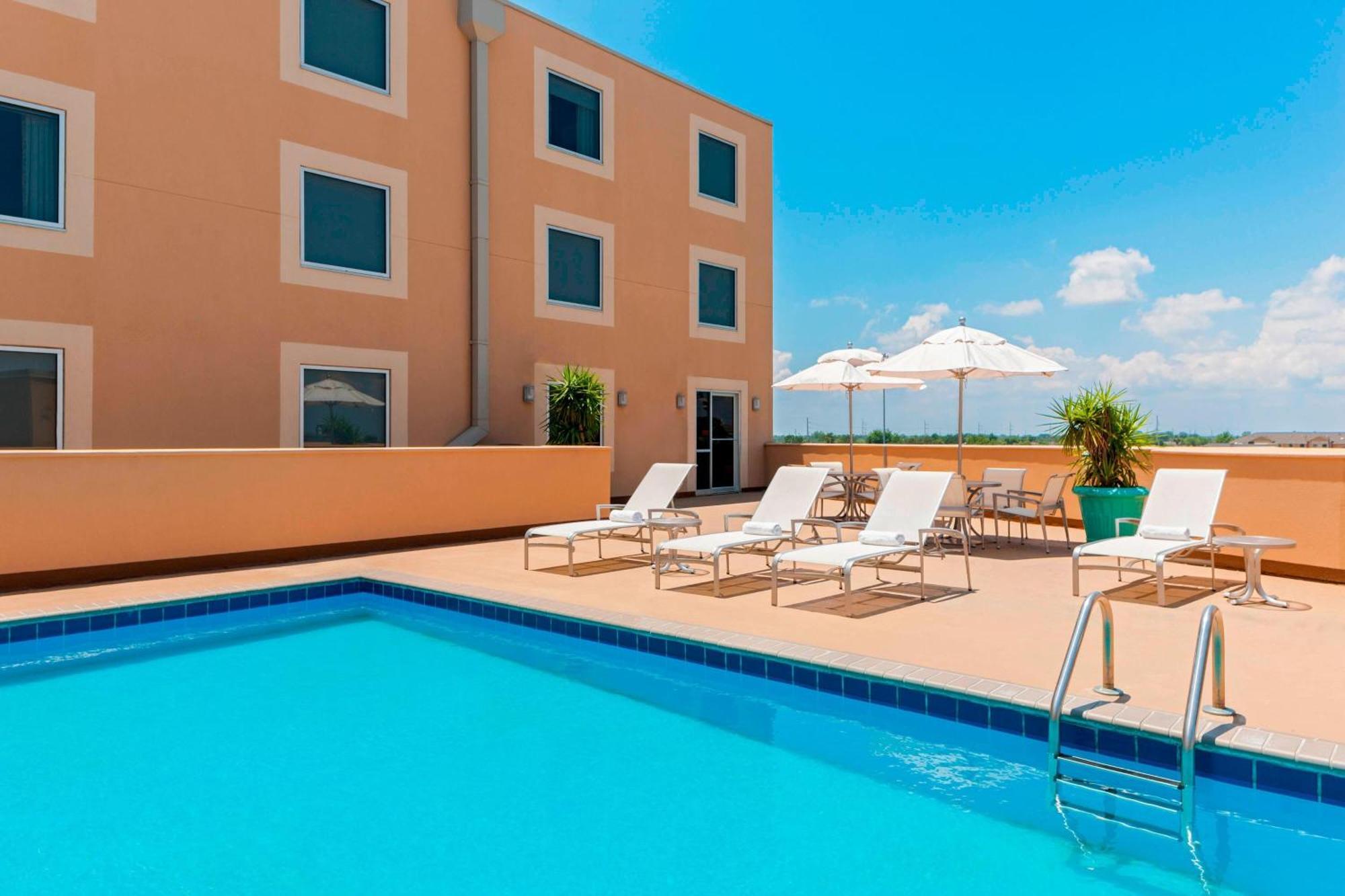 Sheraton Hotel Metairie New Orleans Exterior photo